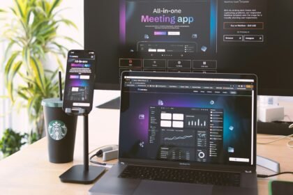 Les 5 gadgets indispensables pour le télétravail en 2025