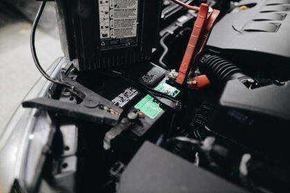 Batterie de voiture à plat : le booster de démarrage qui vous dépanne