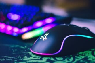 Comment réduire la latence sur Fortnite : la souris gaming ultra-réactive