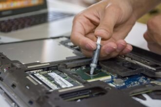 PC qui s'éteint tout seul : la pâte thermique contre la surchauffe