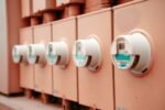 Mesurer la consommation électrique d'un appareil : la prise wattmètre