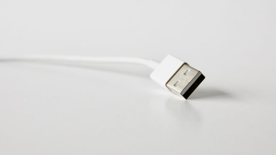 PC portable qui ne charge plus : causes et solutions qui marchent